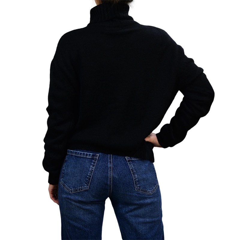 Megztinis  Suite Benedict