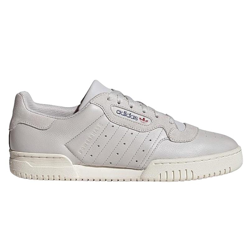 Batai Adidas