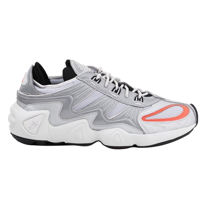 Batai Adidas